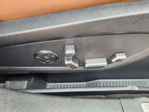 Certified 2021 Lincoln Nautilus Reserve w/ Equipment Group 202A image 14