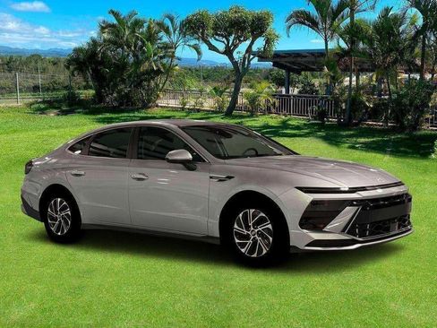 New 2026 Hyundai Sonata Blue FWD image 10