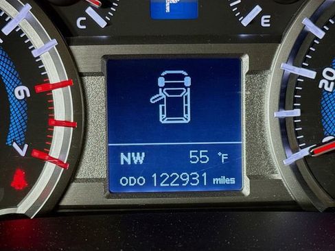 Used 2017 Toyota 4Runner SR5 image 12