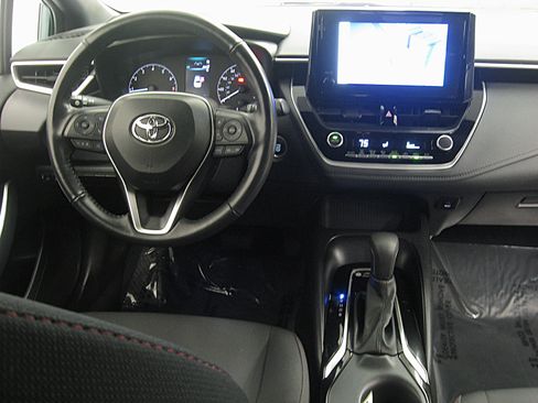 Certified 2023 Toyota Corolla SE image 2