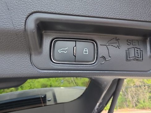 Used 2025 Ford Explorer ST-Line AWD/4WD image 37