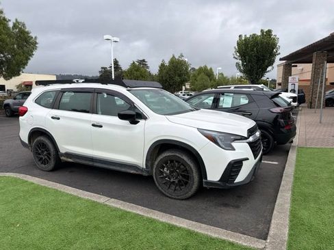 Used 2024 Subaru Ascent 8-Passenger AWD/4WD image 3