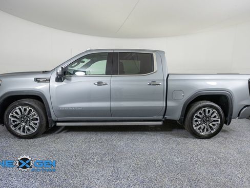 Used 2024 GMC Sierra 1500 Denali Ultimate AWD/4WD image 4