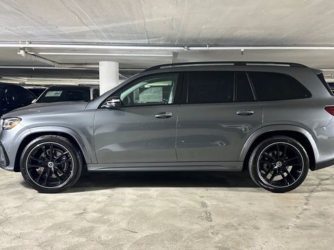 Used 2026 Mercedes-Benz GLS 450 4MATIC image 2