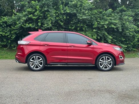 Used 2017 Ford Edge Sport w/ Technology Package AWD/4WD image 4