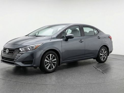Used 2025 Nissan Versa SV FWD image 3