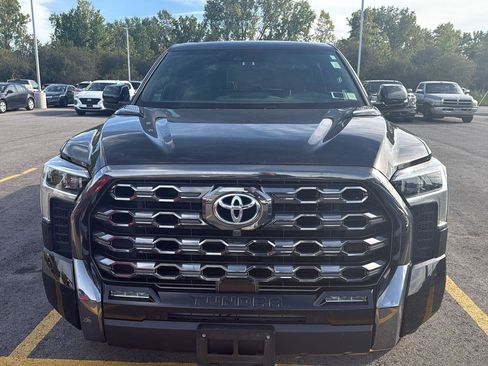 Used 2024 Toyota Tundra Platinum AWD/4WD image 2