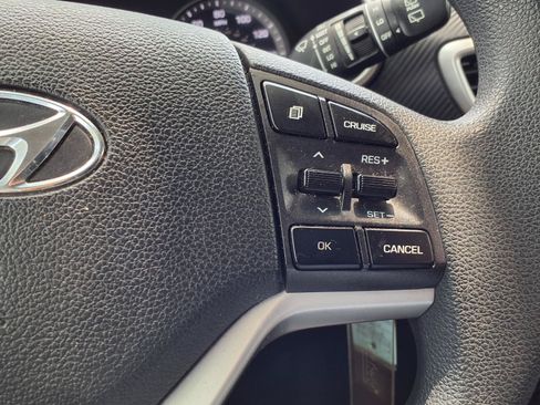 Used 2020 Hyundai Tucson SE FWD image 16