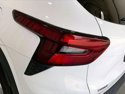 Used 2025 Chevrolet Trax LS w/ LS Convenience Package FWD image 13