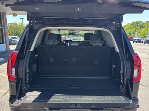 Used 2025 Ford Expedition Active AWD/4WD image 9