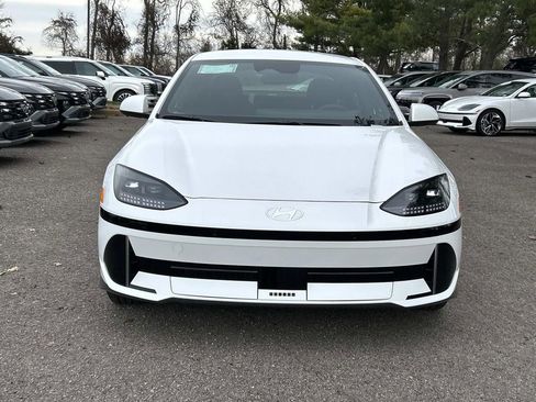 New 2025 Hyundai Ioniq 6 SE image 2