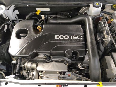 Used 2021 Chevrolet Equinox LT image 30