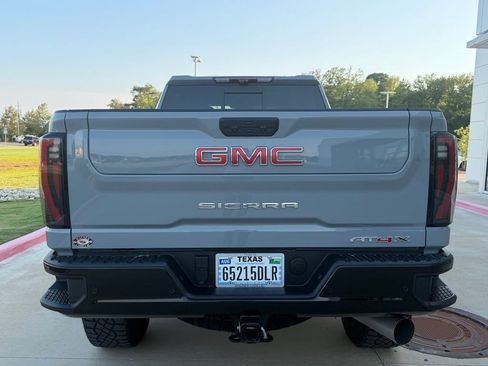 Used 2025 GMC Sierra 2500 AT4X AWD/4WD image 6