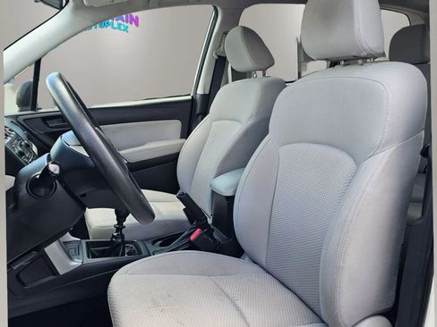 Used 2014 Subaru Forester 2.5i AWD/4WD image 11