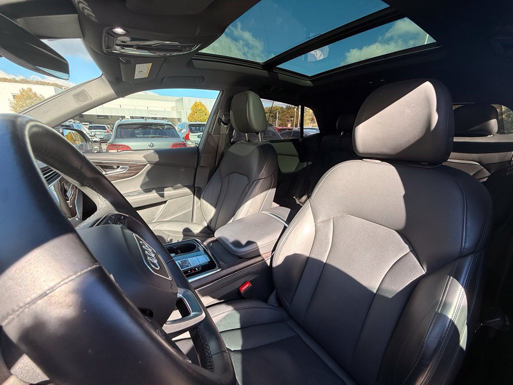 Used 2023 Audi Q8 Prestige AWD/4WD image 17