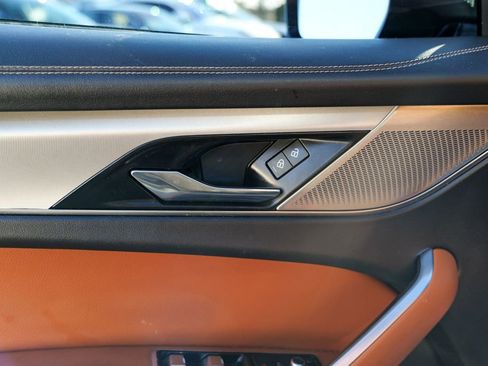 Used 2023 Jaguar F-PACE R-Dynamic S image 18