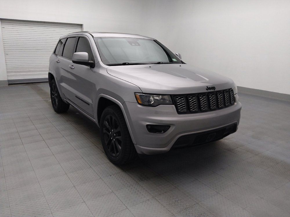 Used 2020 Jeep Grand Cherokee Altitude AWD/4WD image 14