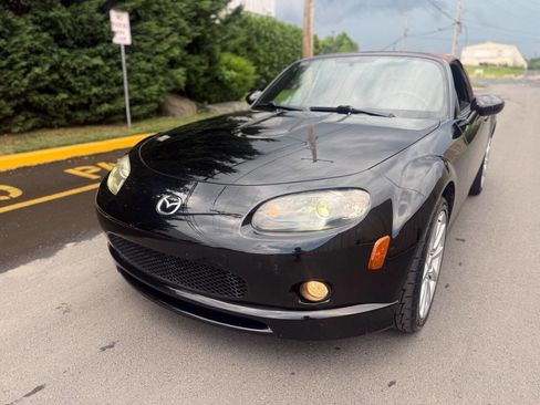 Used 2006 MAZDA MX-5 Miata Grand Touring image 4