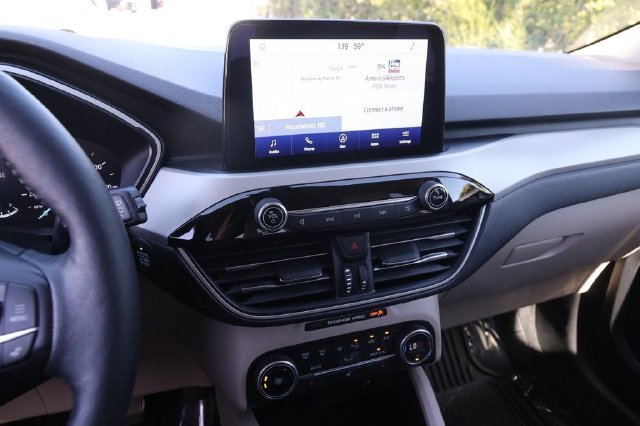 Certified 2020 Ford Escape SEL FWD image 18