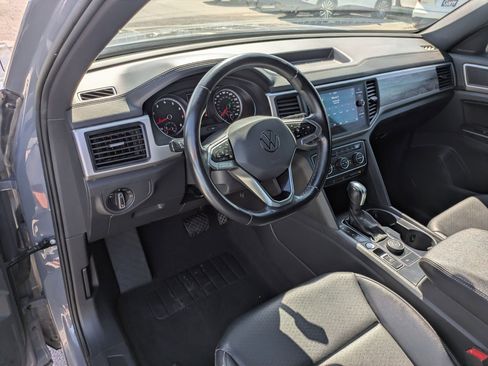 Used 2020 Volkswagen Atlas Cross Sport SE w/ Towing Package AWD/4WD image 16