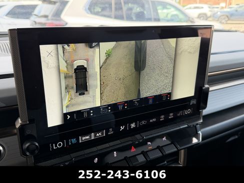 Used 2025 GMC Hummer EV 3X AWD/4WD image 22