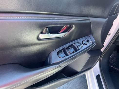 Used 2025 Nissan Sentra SV image 13