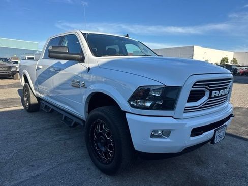 Used 2018 RAM 2500 Big Horn w/ Sport Appearance Group AWD/4WD image 3