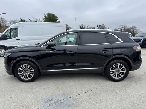 Used 2021 Lincoln Nautilus Reserve image 11