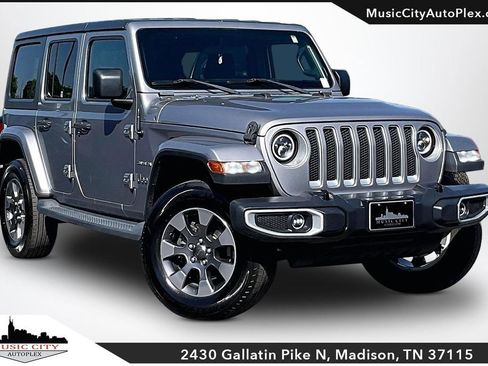 Used 2019 Jeep Wrangler Unlimited Sahara w/ Cold Weather Group AWD/4WD image 1