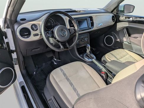 Used 2018 Volkswagen Beetle 2.0T Coast FWD image 12