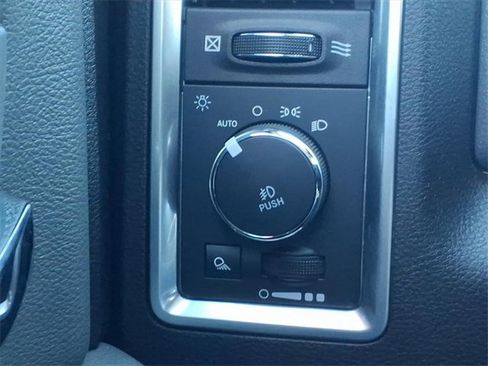 Used 2018 RAM 1500 Lone Star image 23