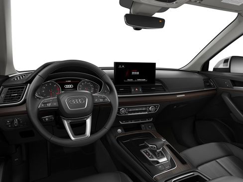 Certified 2023 Audi Q5 2.0T Premium w/ Convenience Package AWD/4WD image 3