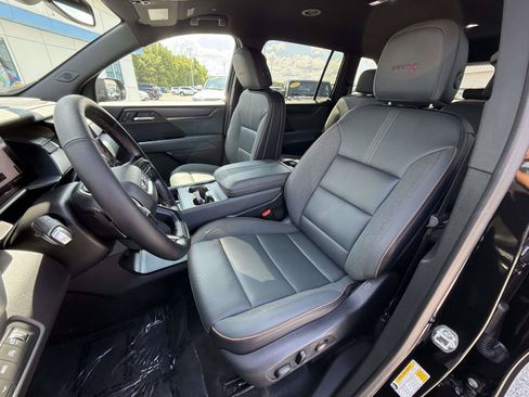 Used 2024 GMC Acadia AT4 w/ Luxury Package AWD/4WD image 20