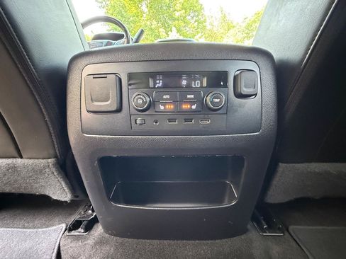 Used 2018 GMC Yukon Denali w/ Denali Ultimate Package AWD/4WD image 22
