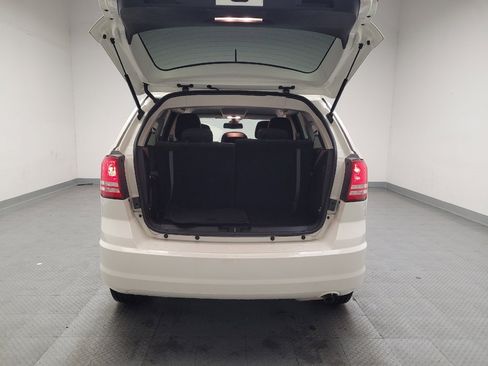 Used 2018 Dodge Journey SE image 29