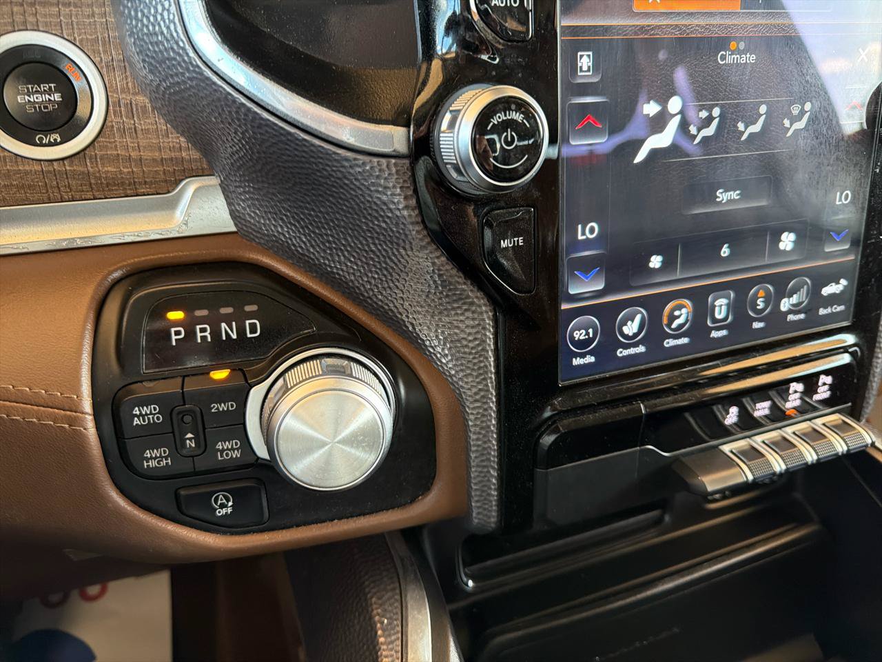 Used 2021 RAM 1500 Limited AWD/4WD image 29