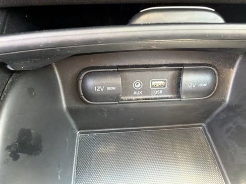 Used 2019 Kia Sorento FWD V6 image 25