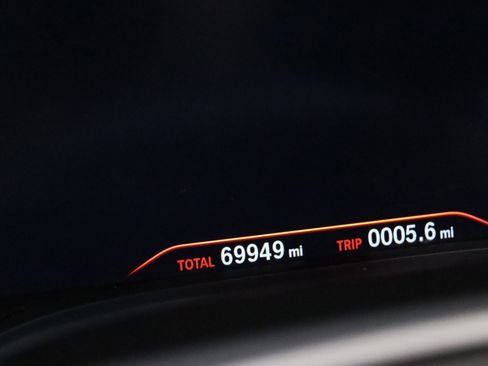 Used 2017 BMW M760i xDrive image 75