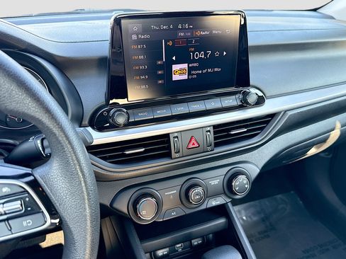 Used 2023 Kia Forte LXS image 27