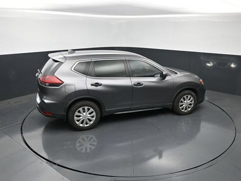 Used 2020 Nissan Rogue S FWD image 21