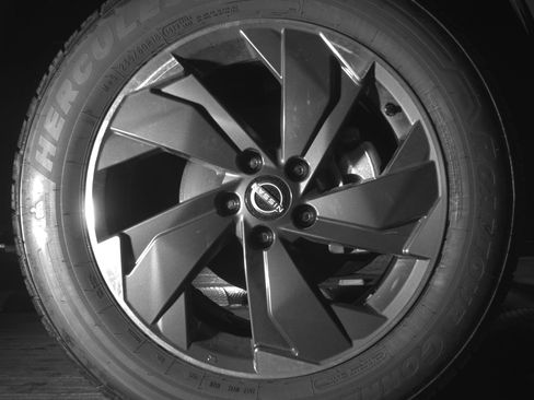 Used 2025 Nissan Rogue SV FWD image 13