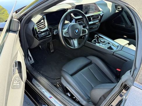 Used 2025 BMW Z4 sDrive30i RWD image 9