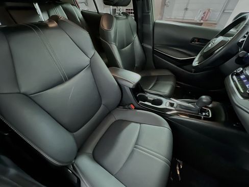 Used 2022 Toyota Corolla LE w/ Premium Interior Package image 31