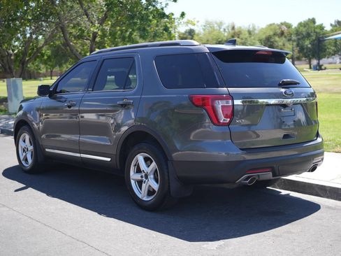 Used 2018 Ford Explorer XLT FWD image 6