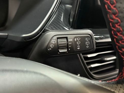 Used 2025 Ford Escape ST-Line w/ Tech Pack #1 FWD image 20