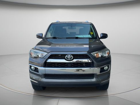 Used 2018 Toyota 4Runner Limited AWD/4WD image 8