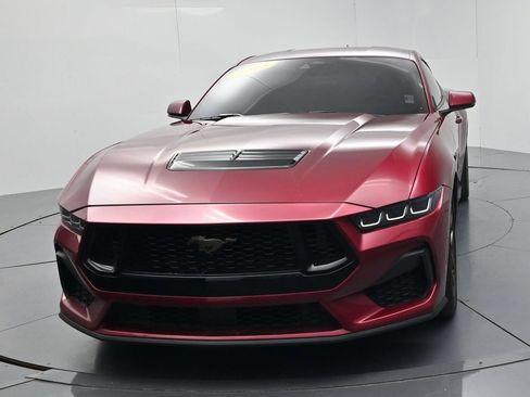 Used 2025 Ford Mustang GT Premium RWD image 3