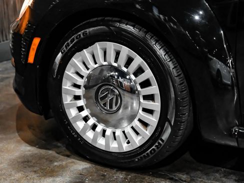 Used 2014 Volkswagen Beetle 2.5 FWD image 47