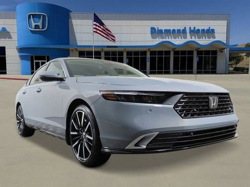 New 2026 Honda Accord Touring image 7