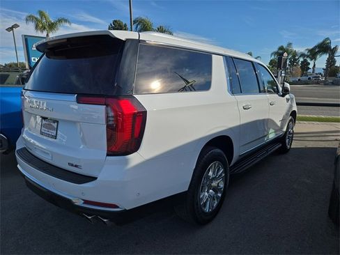 Used 2025 GMC Yukon XL Denali image 2